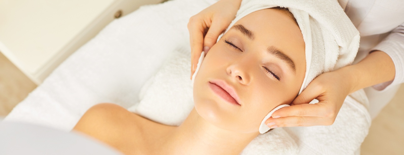 Spa6ix Services Classic Facial with hydro jelly mask